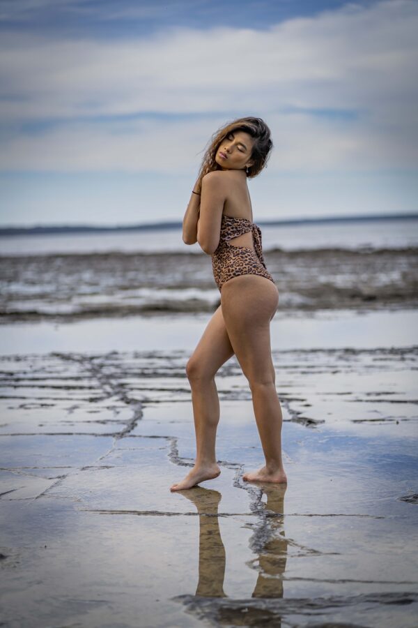 BANDEAU CONVERTIBLE SWIMSUIT- LEOPARDS - Image 4
