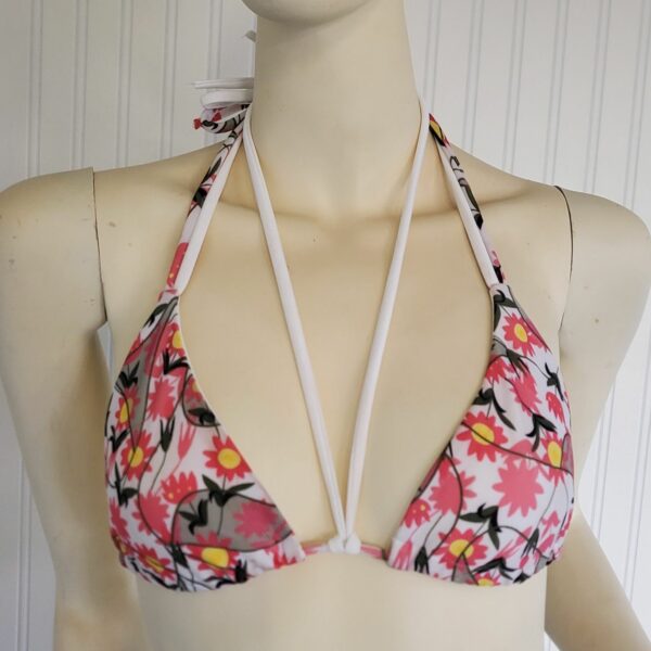 WEEKENDER BIKINI TOP - WHITE FLORAL - Image 7